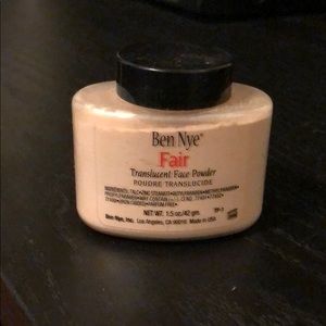 Ben Nye Translucent Face Powder